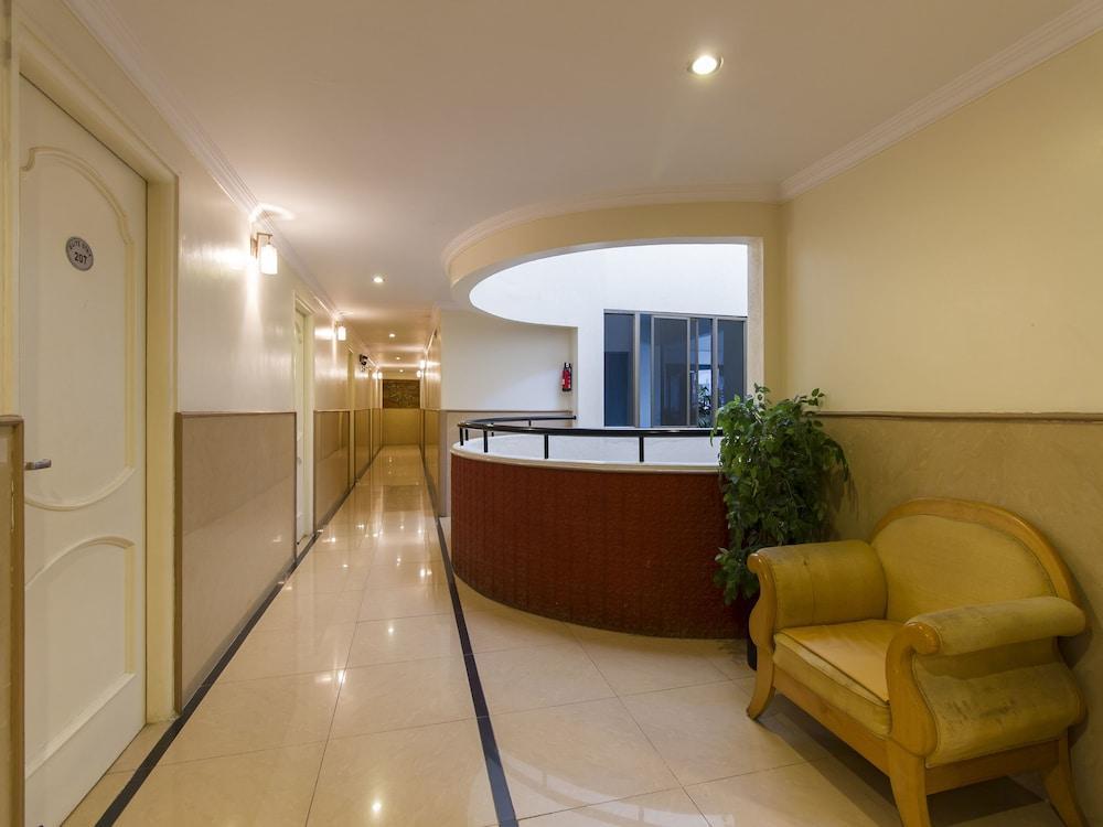 Vaishnavi Residency Hotel Bangalore Exterior photo