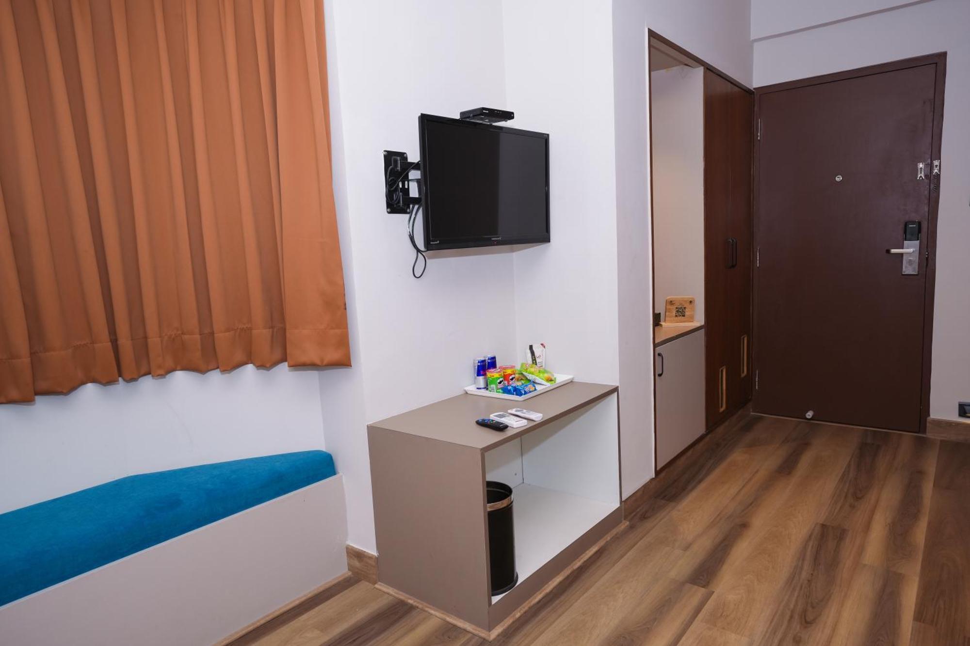 Vaishnavi Residency Hotel Bangalore Exterior photo